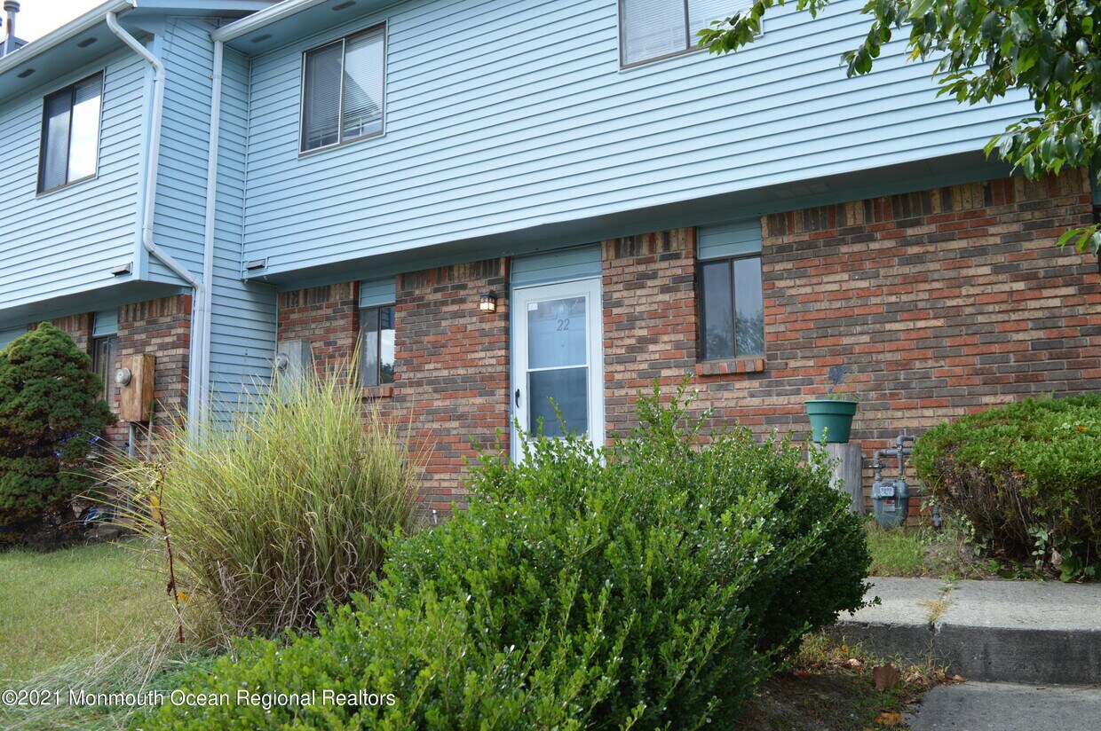 Primary Photo - 22 Alec Dr