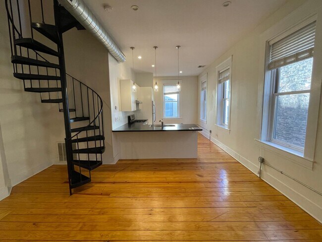 Foto del edificio - 514 E 12th St