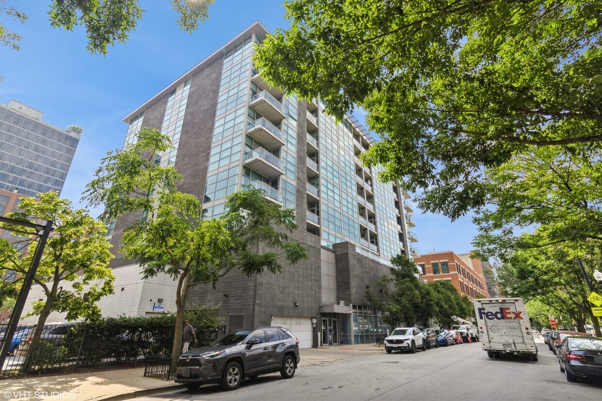 Foto principal - 225 S Sangamon St