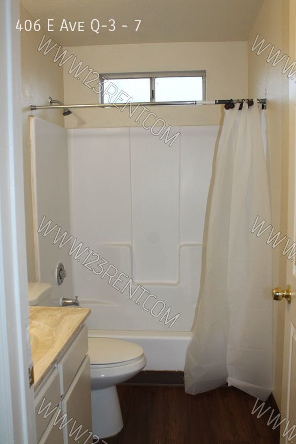 Foto del edificio - 1BD/ 1BATH 2ND FLOOR APT EAST PALMDALE