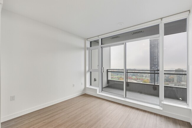 Photo du bâtiment - 13675-1107A 107A Ave