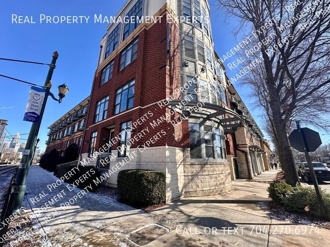 Foto del edificio - Stunning 1BR/1BA Condo in South End Charlo...