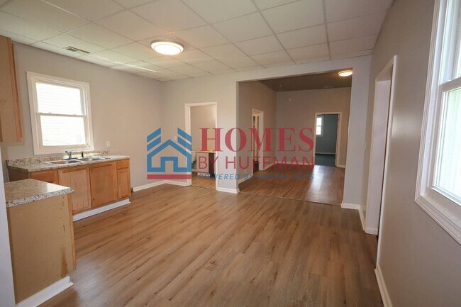 Foto del edificio - Three Bedroom House | Westside