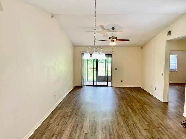 Living room - 220 Lemon Tree Ln