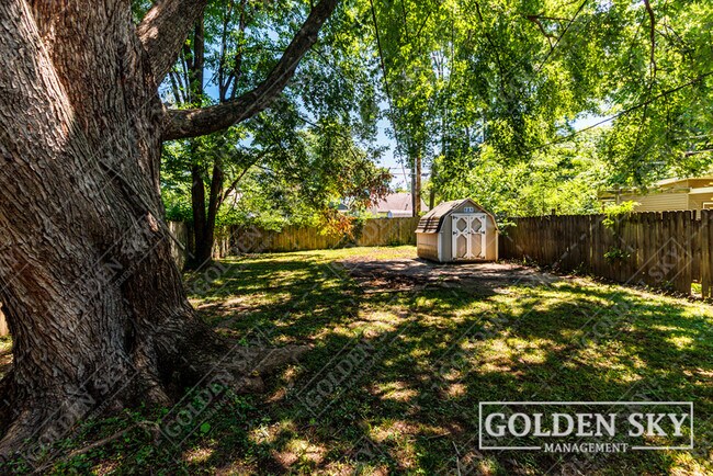 Building Photo - 5161 Primrose Ave