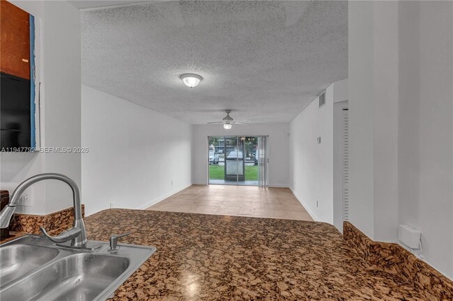 Foto del edificio - 2800 NW 56th Ave