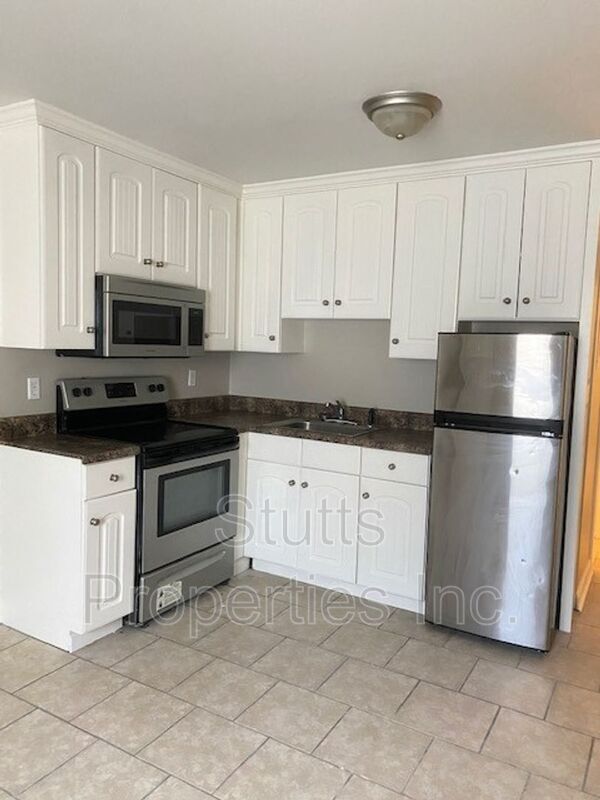 Primary Photo - 414 Hermitage Dr