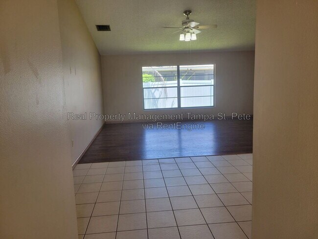Foto del edificio - 2024 Sheffield Ct