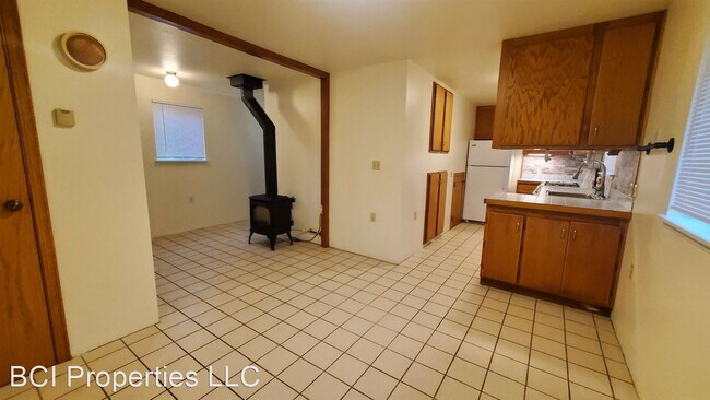Foto del edificio - 2 br, 1 bath House - 5246 Yearley Dr NE