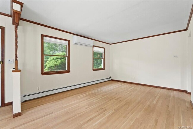Foto del edificio - 345 Holbrook Rd