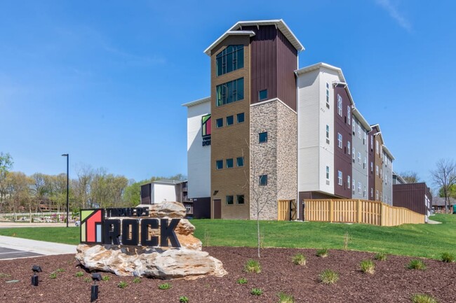 Foto del edificio - Turners Rock Senior Living