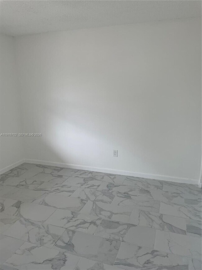 Foto del edificio - 20725 NE 8th Ct