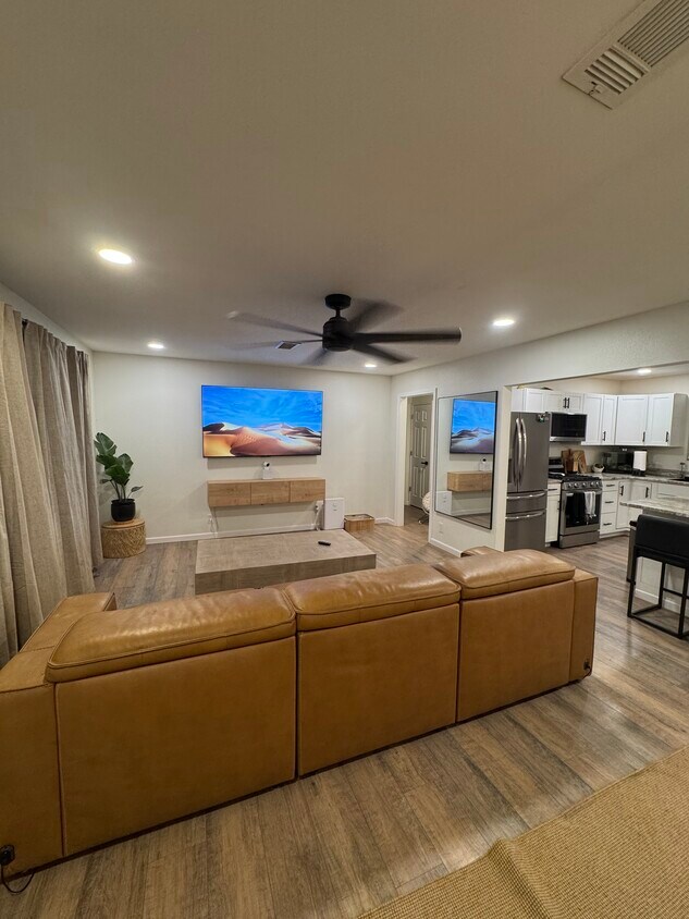 Foto principal - 521 Mountain Pine Rd