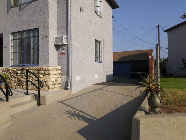 Building Photo - 2215 W Ramona Rd