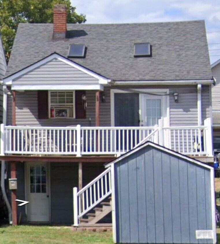Foto del edificio - 619 Mahan Ave