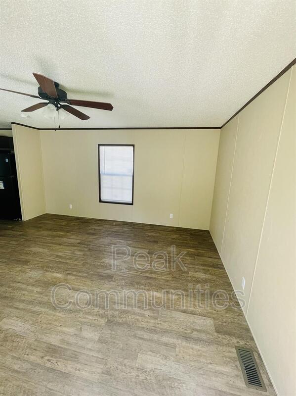 Building Photo - 364 Shady Brook Hts
