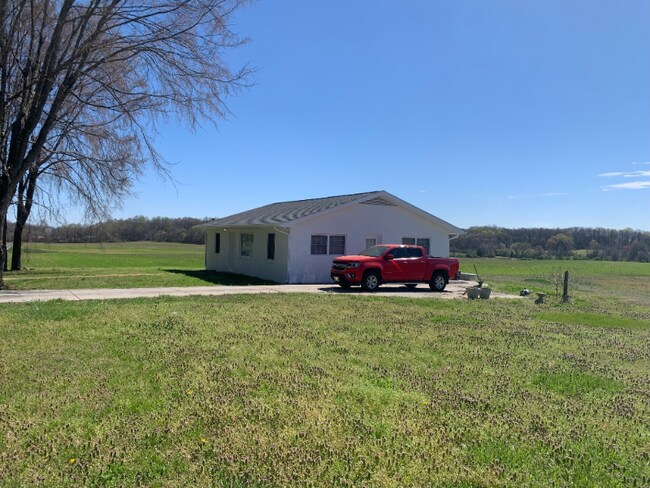 Foto del edificio - 28364 Hatley Farm Rd