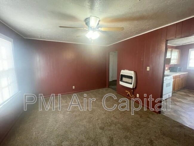 Building Photo - 4313 E Boston Dr