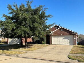 Building Photo - 22206 Oceanic Dr