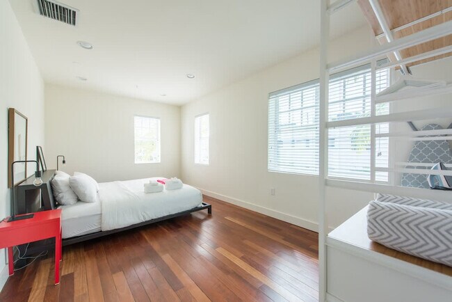 Foto del edificio - 747 4th St