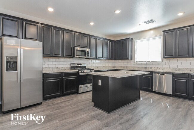 Foto del edificio - 7405 Osteville Bay Ct