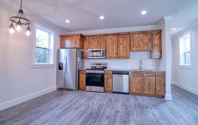 Foto del edificio - 525 George Hopper Rd