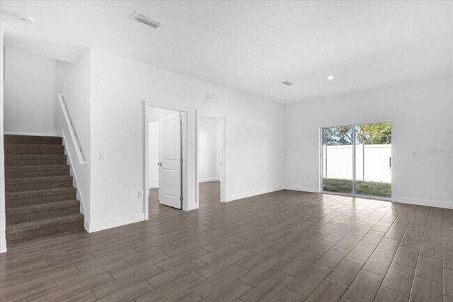 Foto del edificio - 452 Lake Shore Pkwy