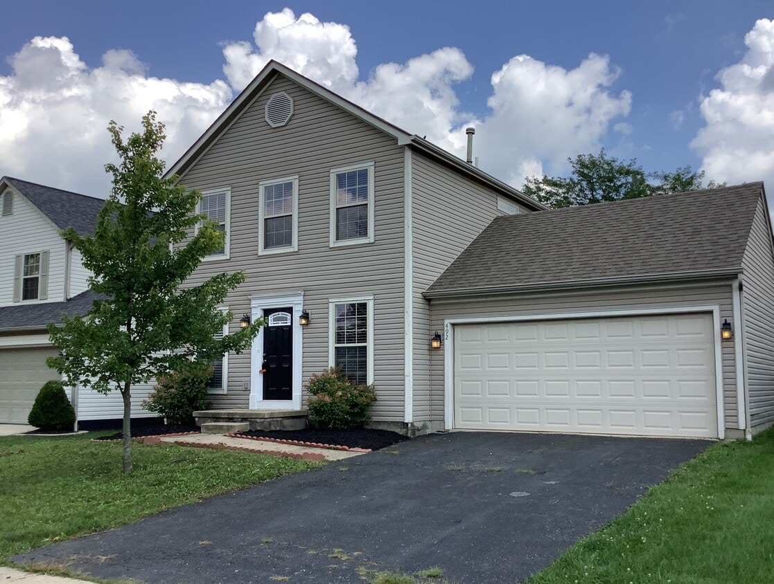 Primary Photo - 492 Candleglow Rd