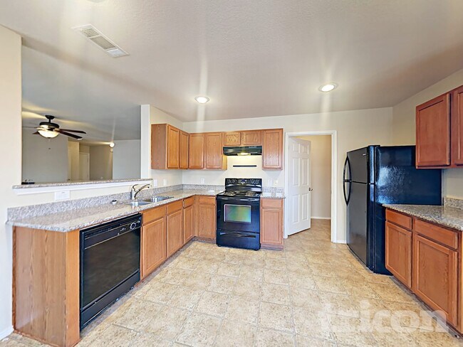 Foto del edificio - 7028 Derbyshire Dr