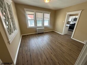 Building Photo - 9 N Rosborough Ave