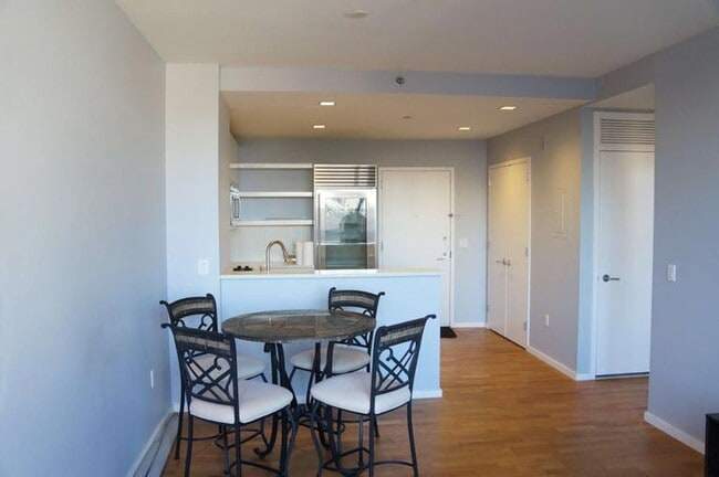 Building Photo - 2 bedroom in New York NY 10036