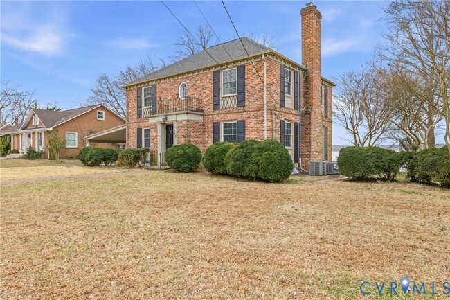 Building Photo - 717 Francis St