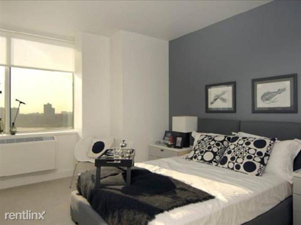 Foto del edificio - 144 Riverside Blvd