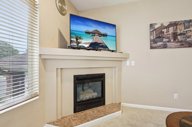 Foto del edificio - 4545 Wheaton Dr