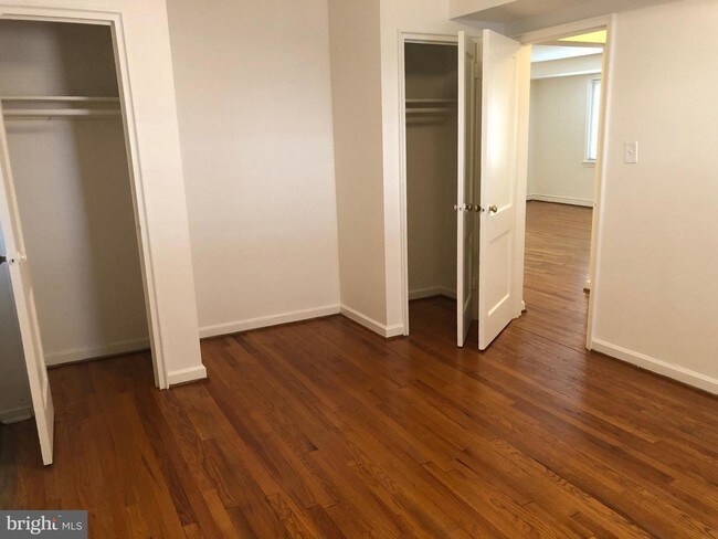 Foto del edificio - 8301 Garland Ave