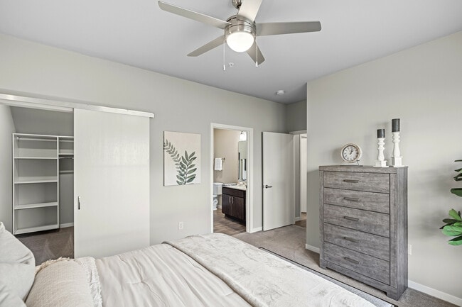 High Bluff Primary Bedroom - High Bluff Townhomes