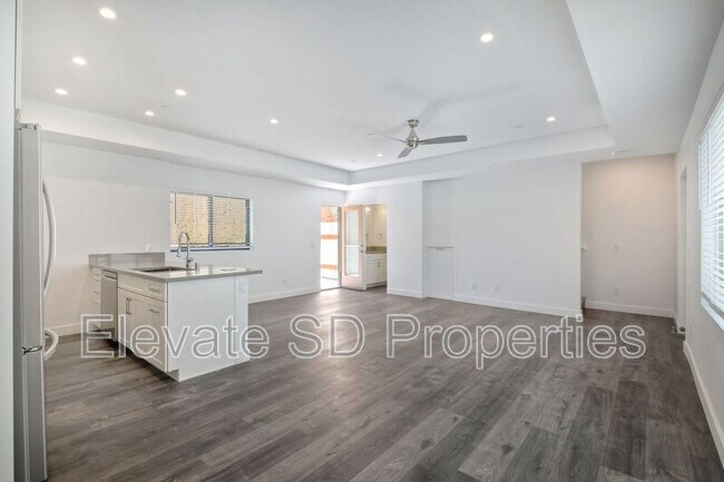 Building Photo - 3444 Wilshire Terrace