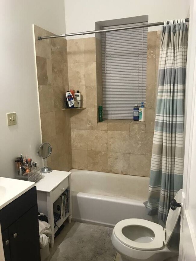 Foto del edificio - 1189 Commonwealth Ave