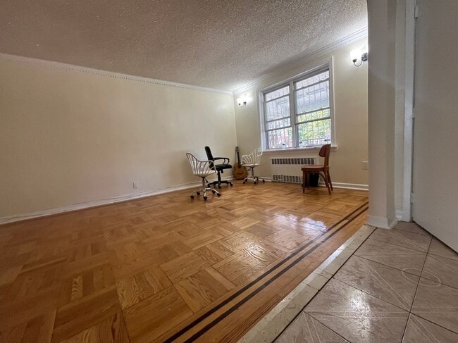 Building Photo - 171 E 59th St