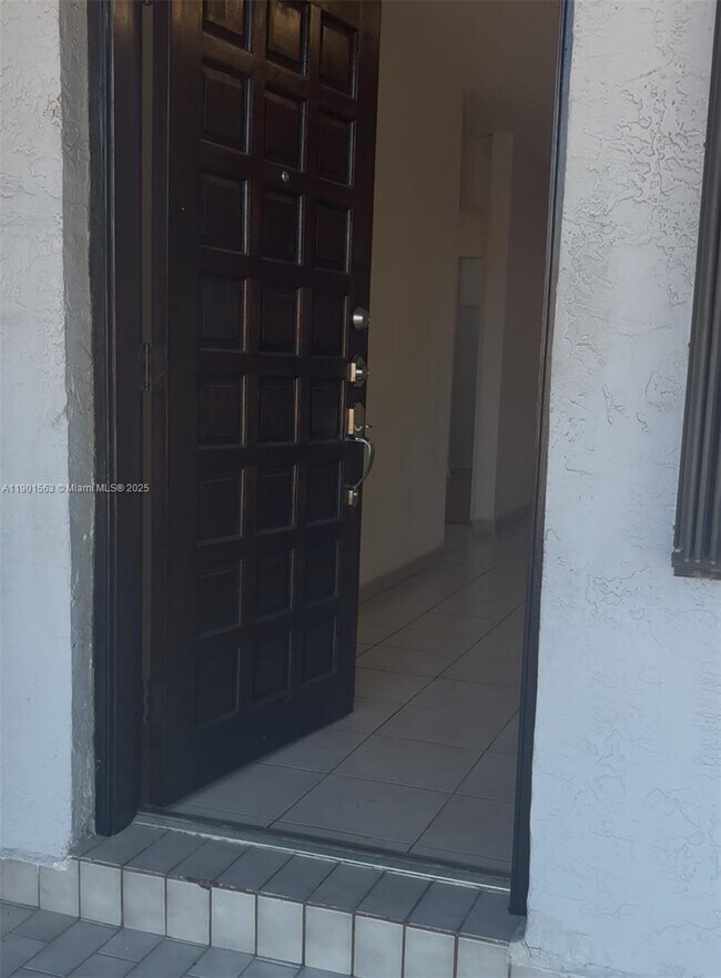 Foto del edificio - 6562 W 22nd Ct