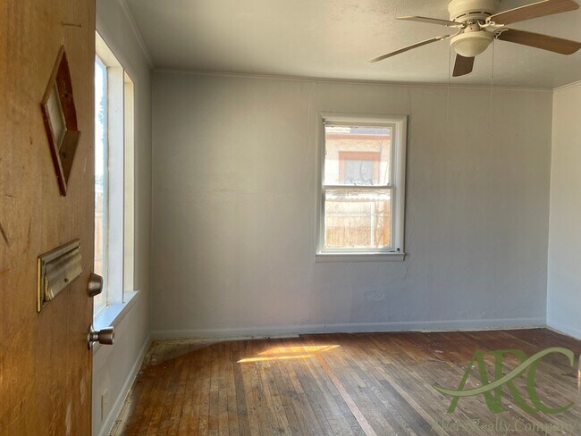 Foto del edificio - 1413 Cedar St