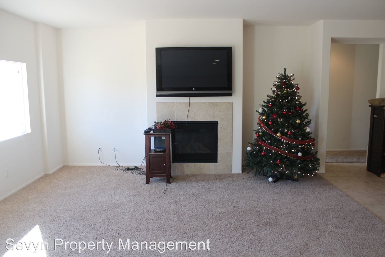 Primary Photo - 14327 Sun Valley St