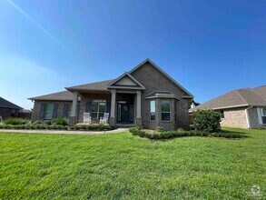 Building Photo - 4128 S Cambridge Way
