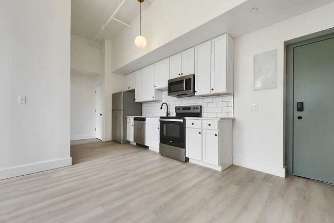 Interior Photo - The Benedict