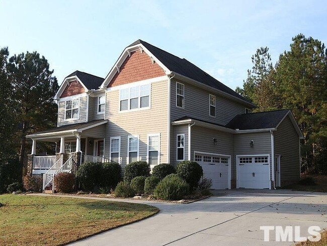 Building Photo - 80 Clubhouse Dr