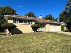 Foto principal - 3124 Golfside Rd