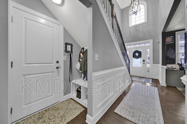 Building Photo - 1389 Overlea Pl NW