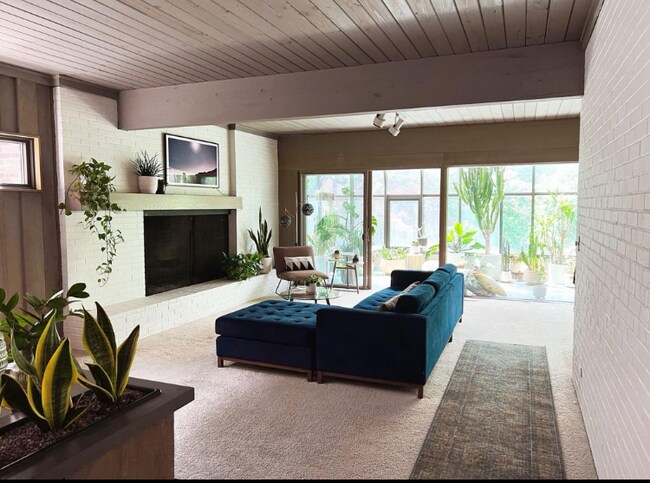 Foto del edificio - 1525 Williams Blvd