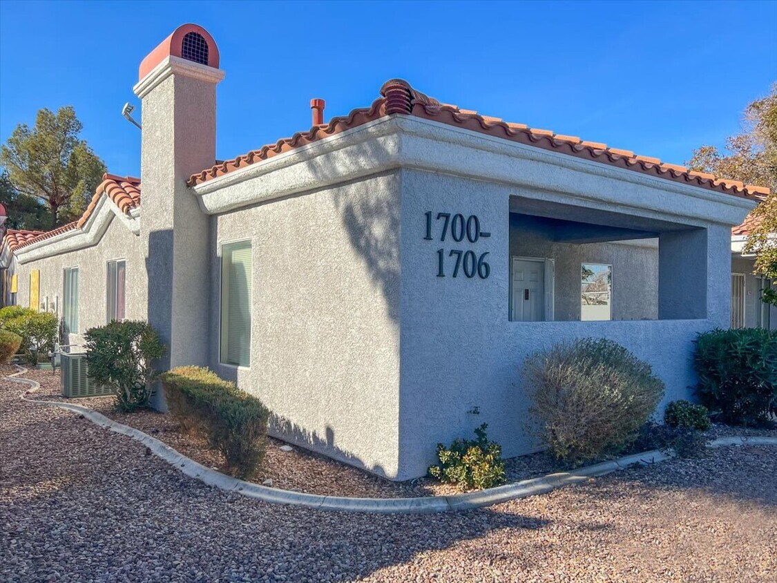 1706 N Jones Blvd, Las Vegas, NV 89108 Townhome Rentals in Las Vegas