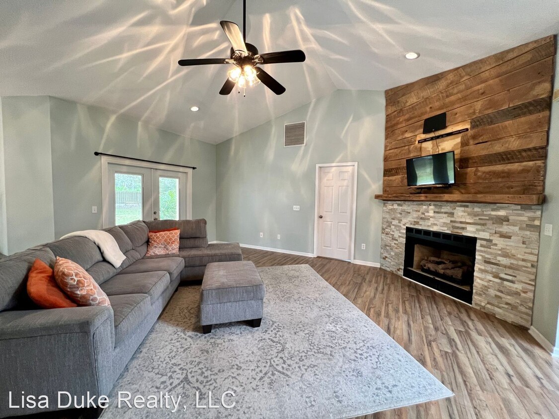 Foto principal - 3 br, 2 bath House - 96279 Otter Run Dr